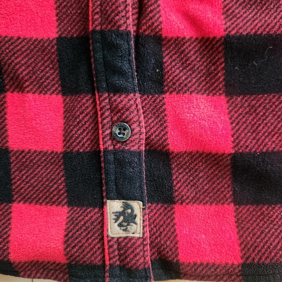 Legendary Whitetails Red Black Checked Plaid Flannel Sirt Size Medium - Picture 4 of 7